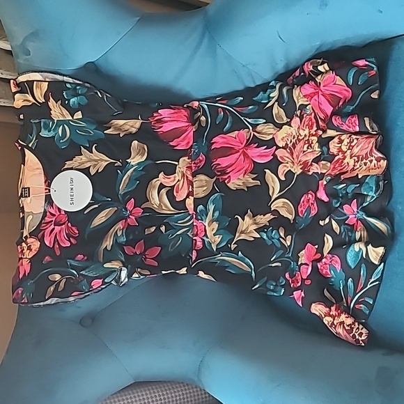 Floral print ruffled dress - Picture 1 of 3